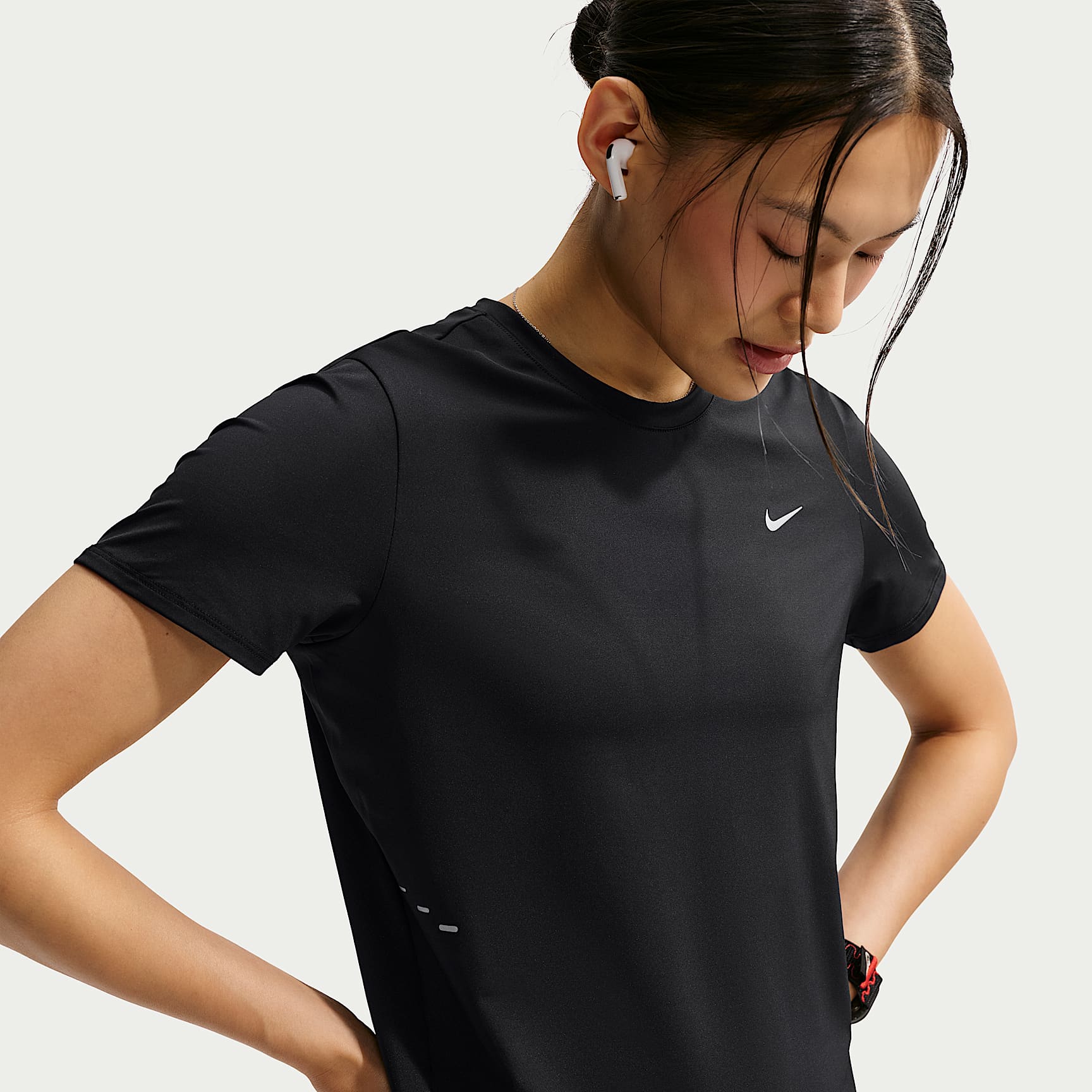 NIKE公式】ナイキ スウィフト ウィメンズ Dri-FIT ショートスリーブ
